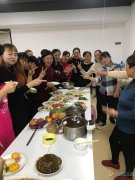 月嫂，育嬰，護工，家政，包食宿免費培訓，持證上崗